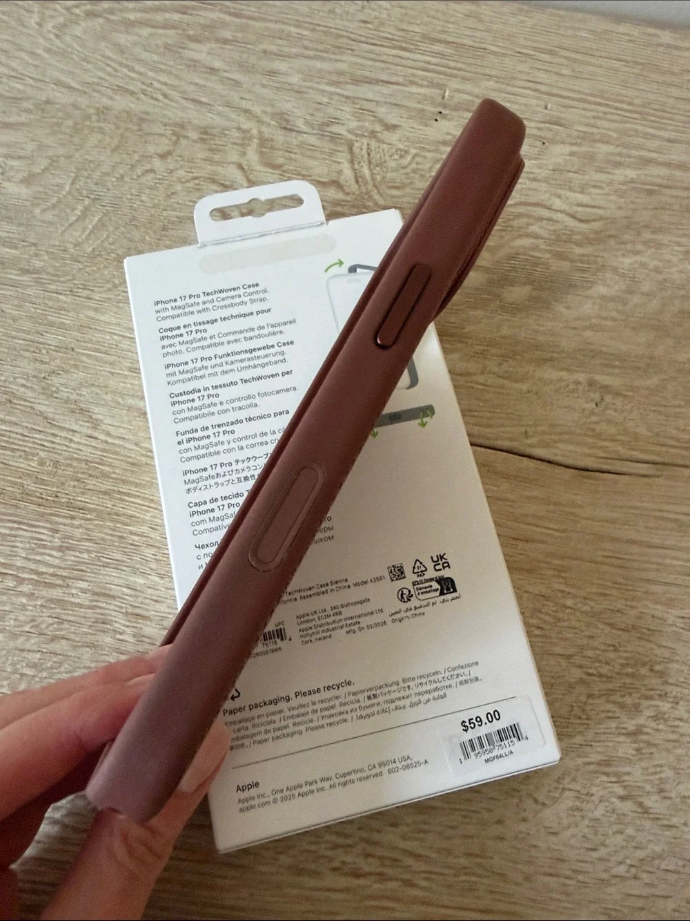 Apple Techwoven iPhone 17 Pro Case in Sienna
